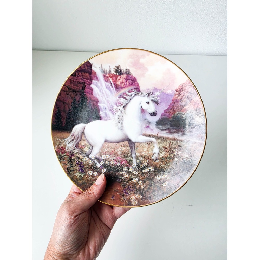 Princeton Gallery Ruth Sanderson Rainbow Valley of the Unicorn Collector Plate - Picture 9 of 9